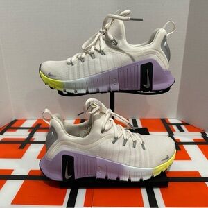 Nike Women's Free Metcon 6
Training Shoes - Brand NEW